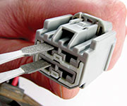 Ewweb Com Sites Ewweb com Files Uploads 2015 01 Ipa 8040 Diamond Grip Terminal Cleaners Action 180