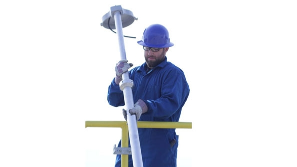 telescopinglightpolecrousehindseaton