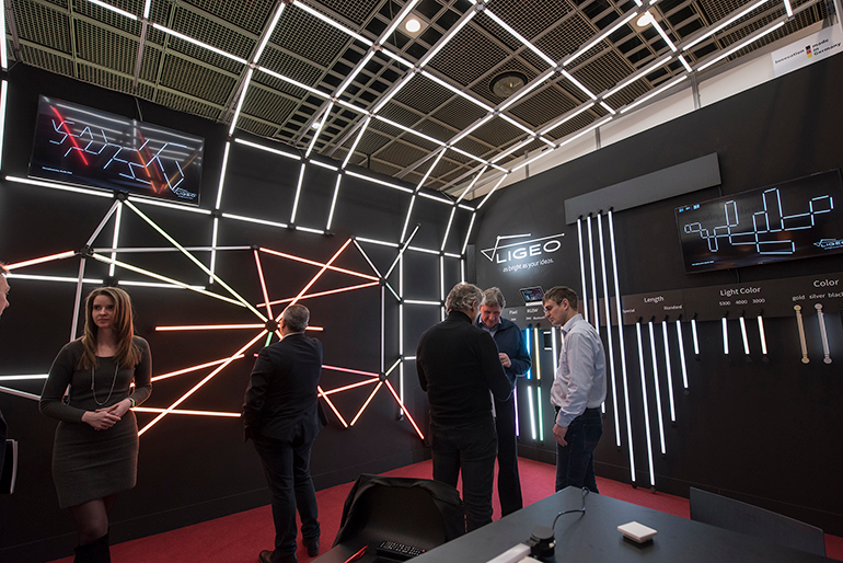 Light Plus Building 770 5e59949eb9461