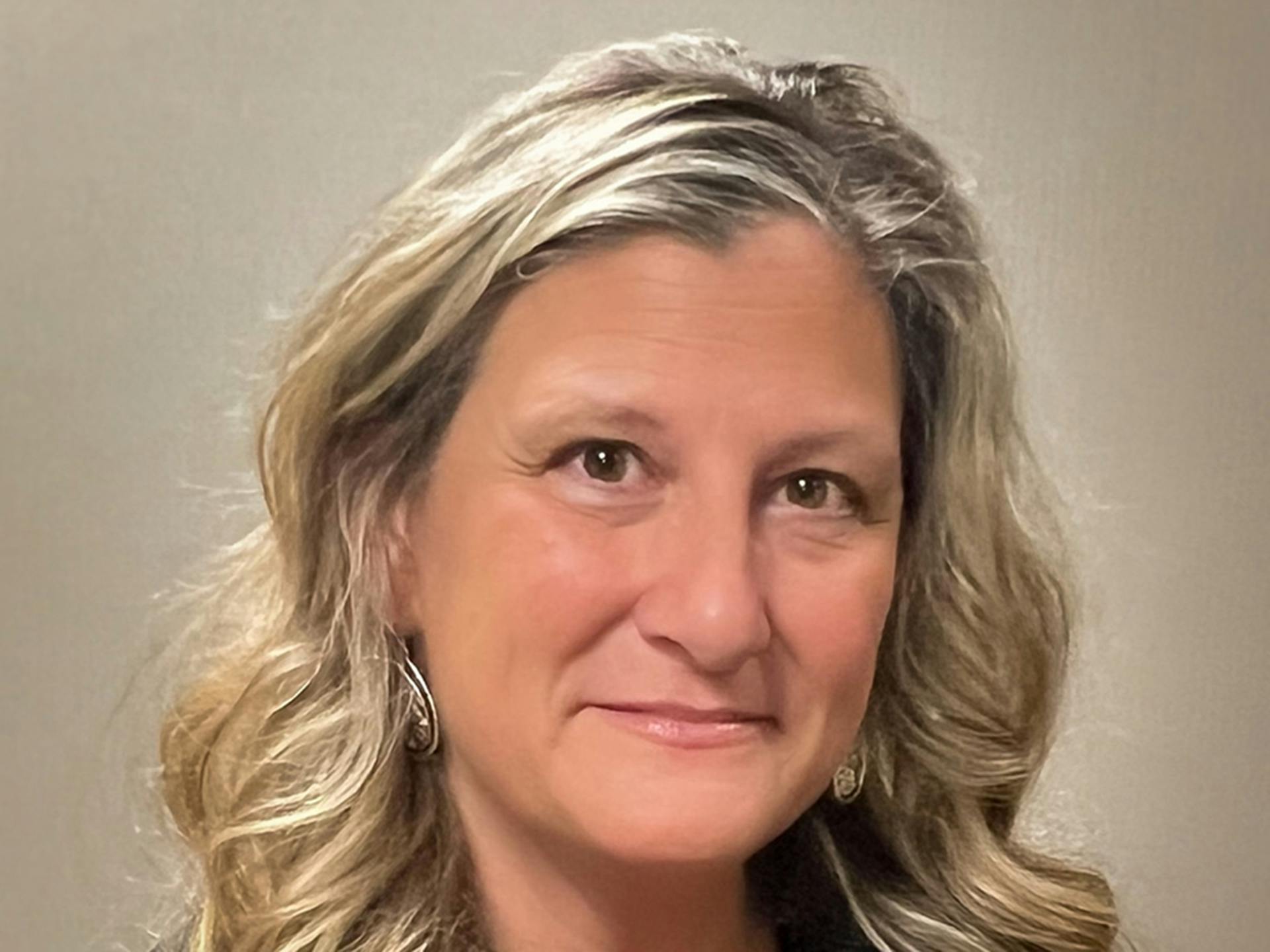 6606e6e4de1ae7001e139327 Kimberly Cruz Omnifinal