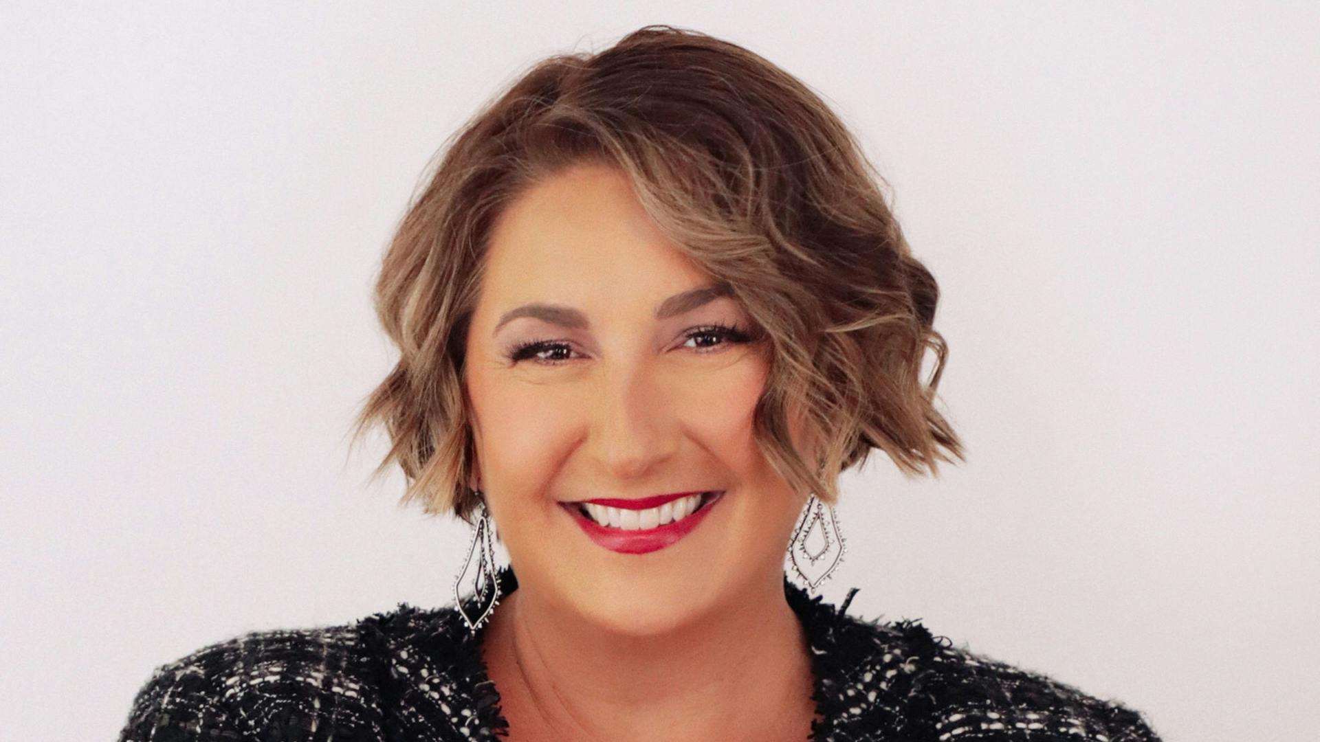 67325e867927d33bcb3d0e89 Jana Gerber Large Copy1920 Final