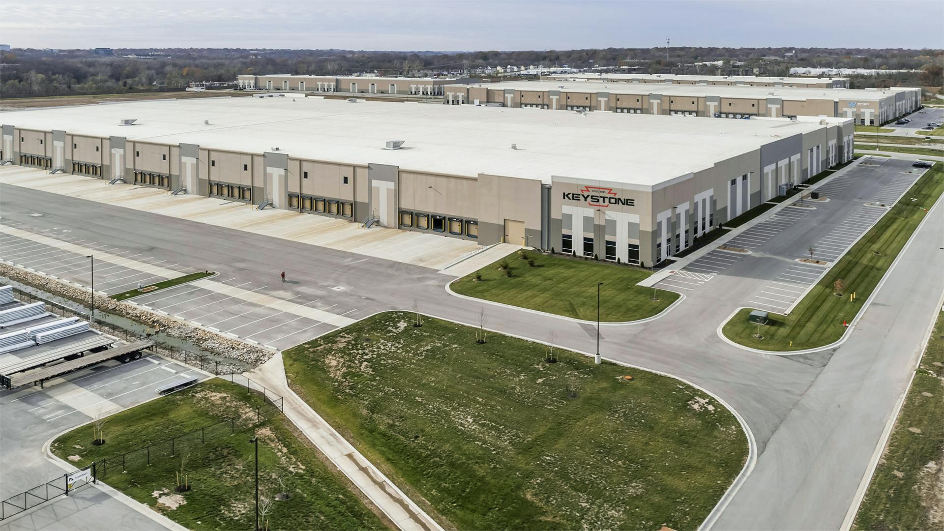 67ed80b4bb472d364778eb21 Keystone Kc Warehouse009 Copy