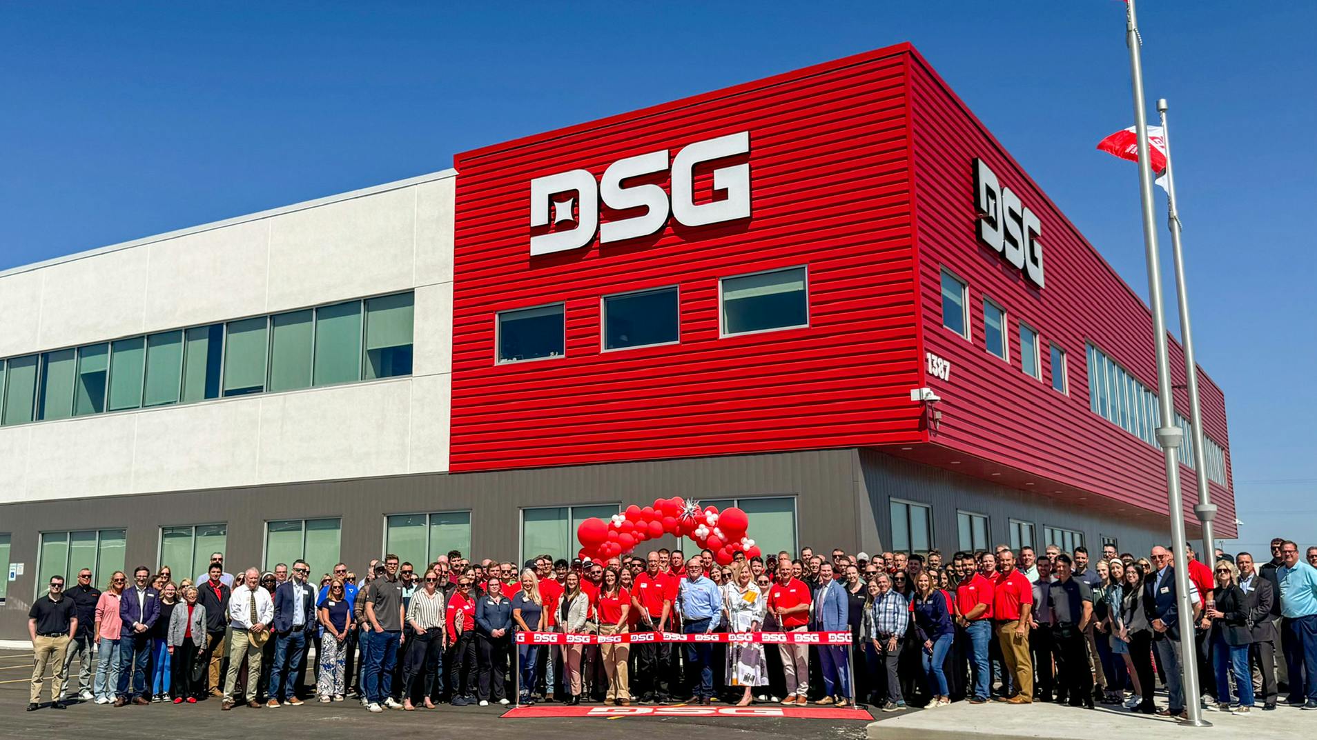 682b8ebc129af7157a1f7361 Opener1