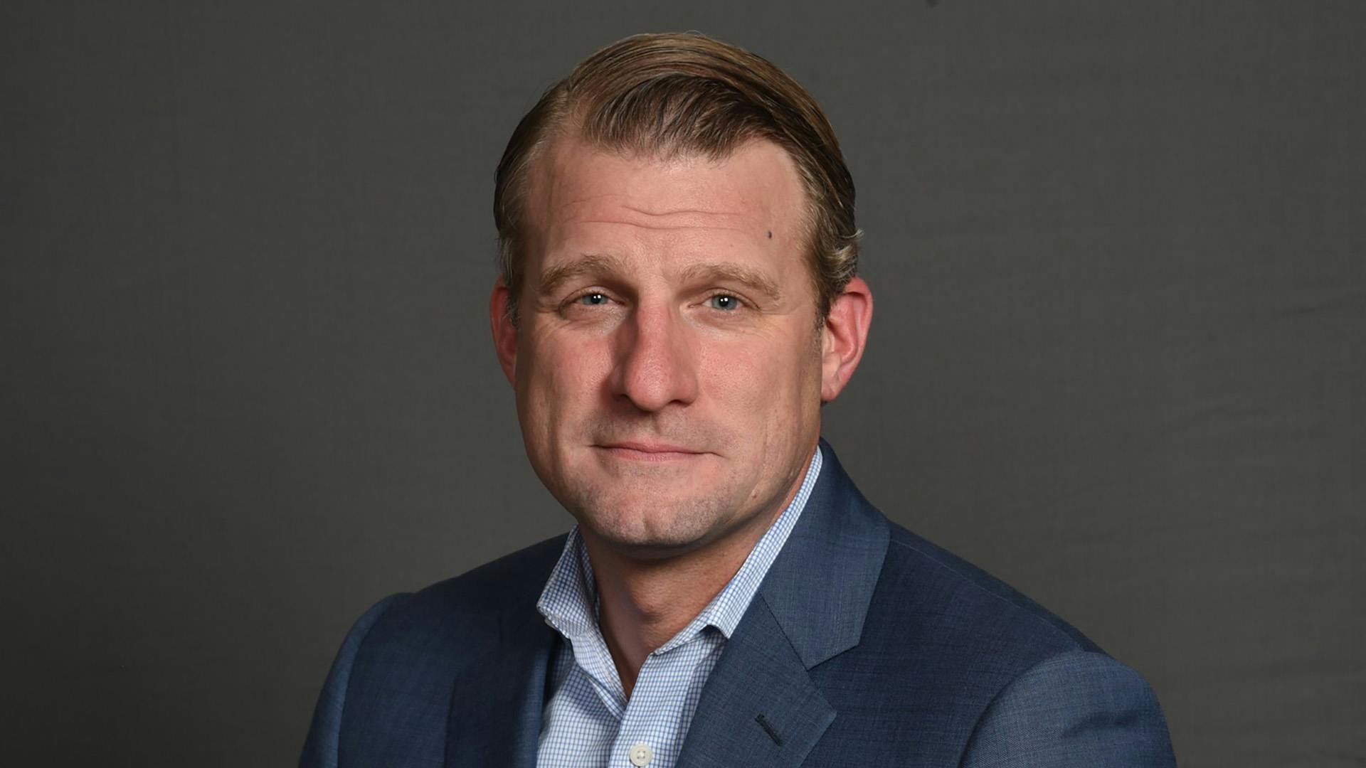 68938c00af22b92eb0707b35 Wade Buick Omni