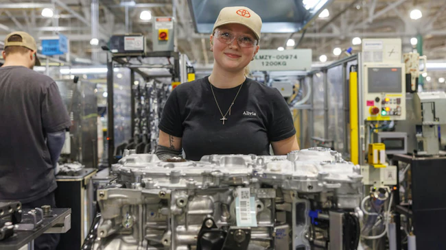 69399fc0c26080448b5ed16d Toyota Hybridinvestment2025 Heroimage1500x1000