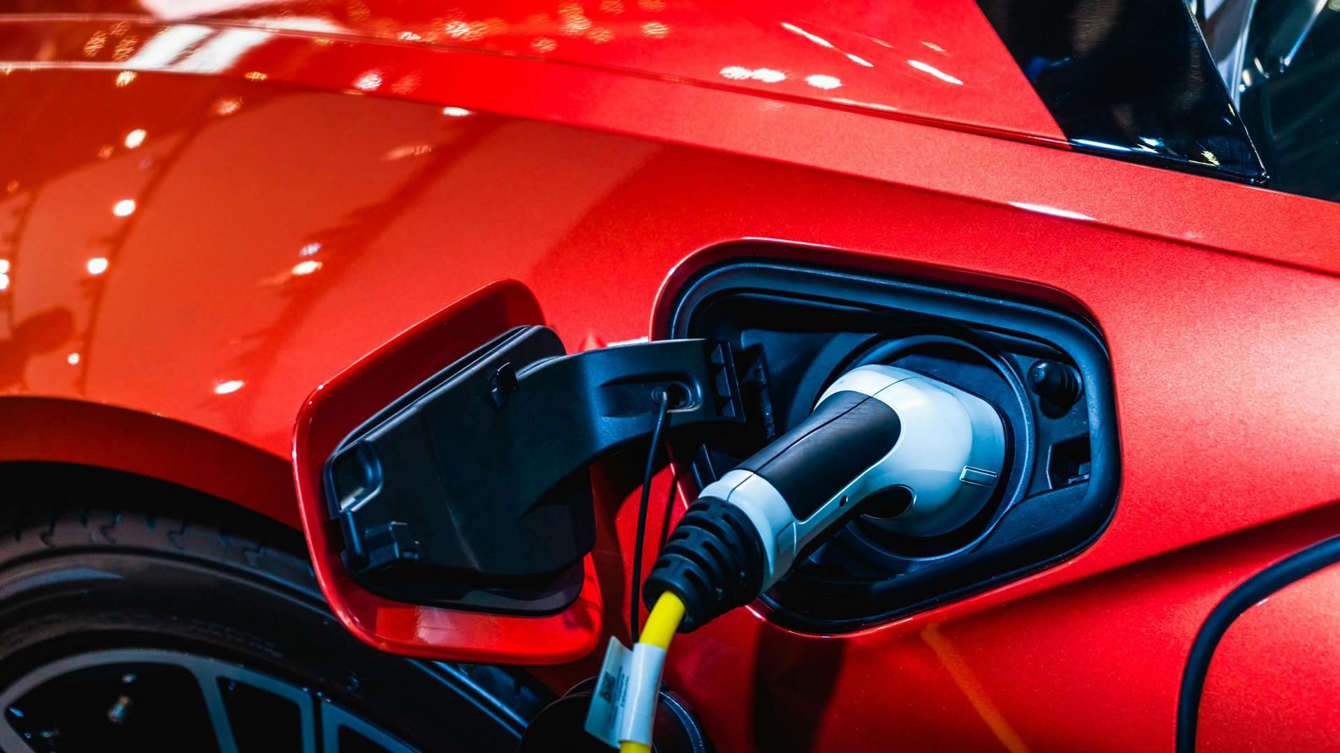electric_vehicle__id_157283118__ezthaiphoto__dream