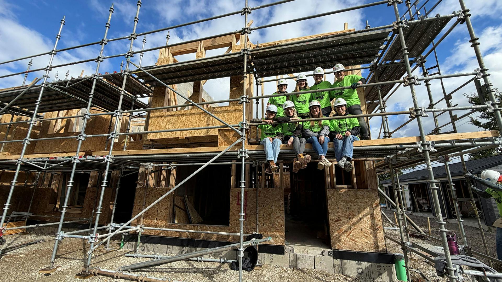 vikingwomenbuild